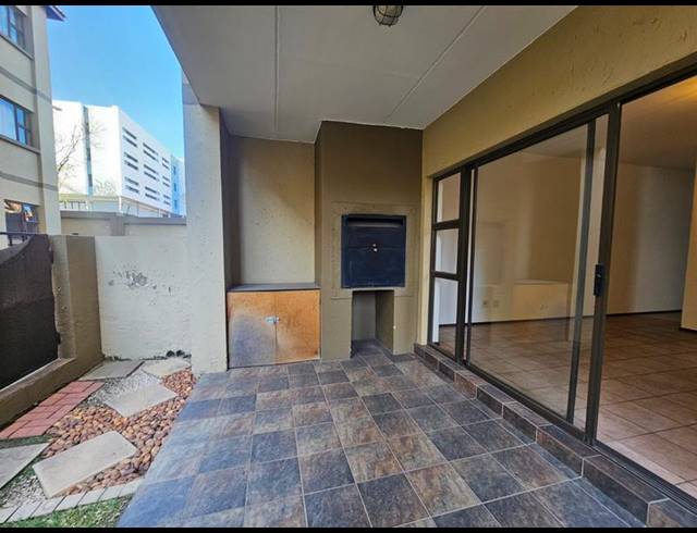 2 BEDROOM PROPERTY TO RENT IN LONEHILL